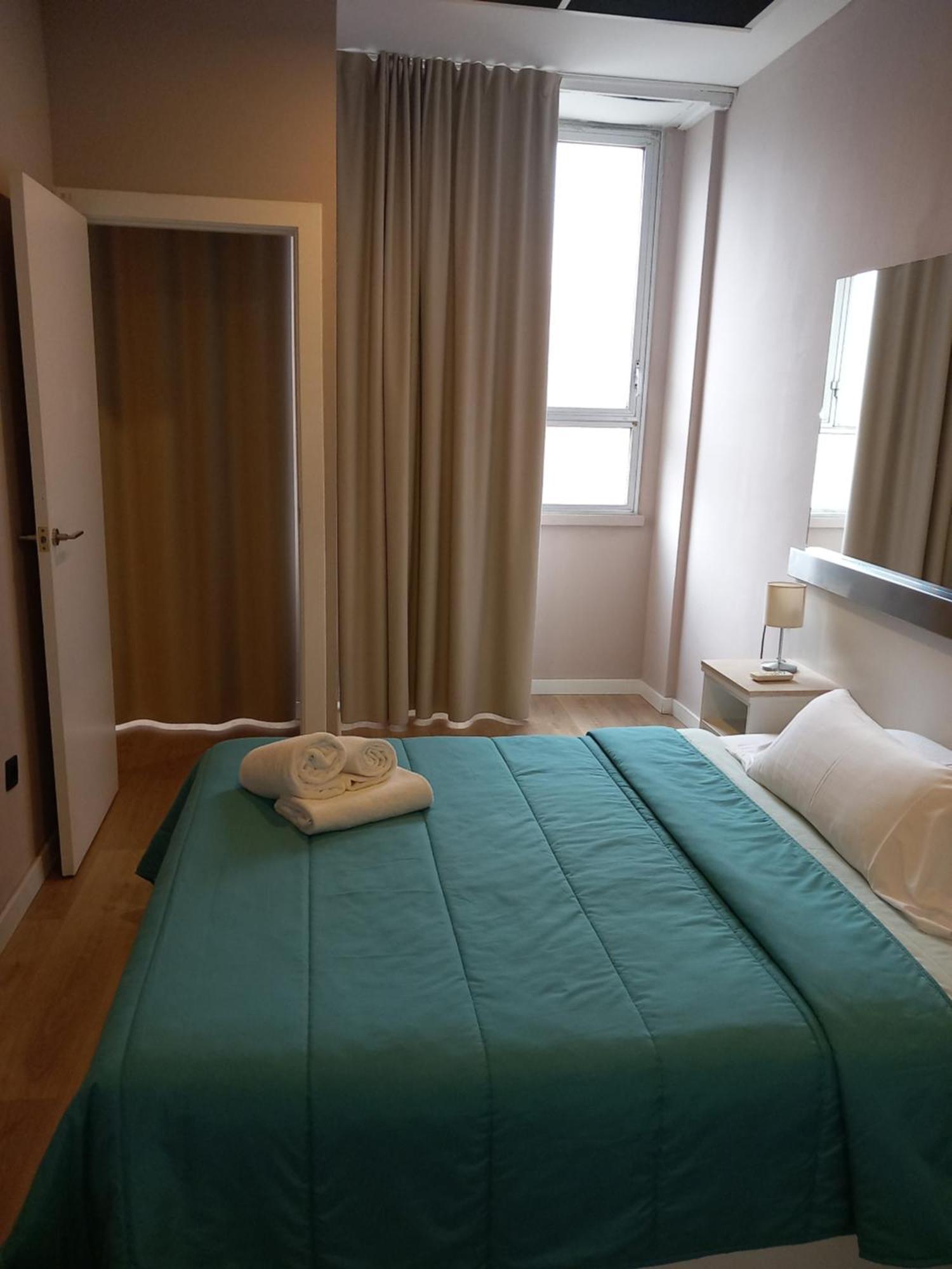 Aparthotel Montcada Exteriör bild